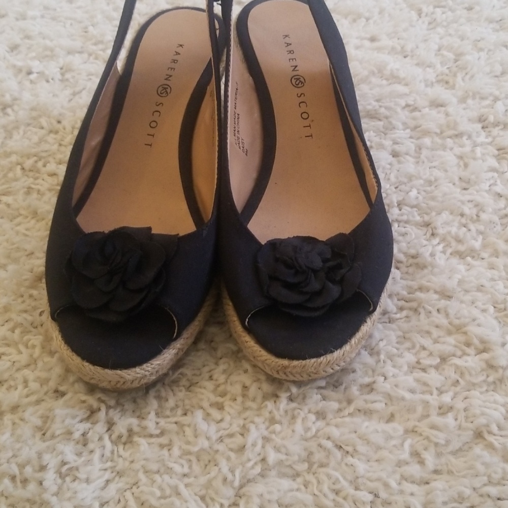 Karen Scott Sandals
